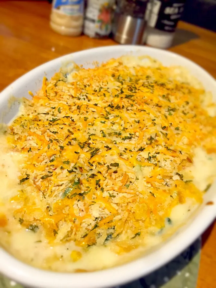 広島産牡蠣とほうれん草、ベーコンのグラタン。
Oyster,bacon and spinach casserole.|Sayaka Jinsenji Huletteさん