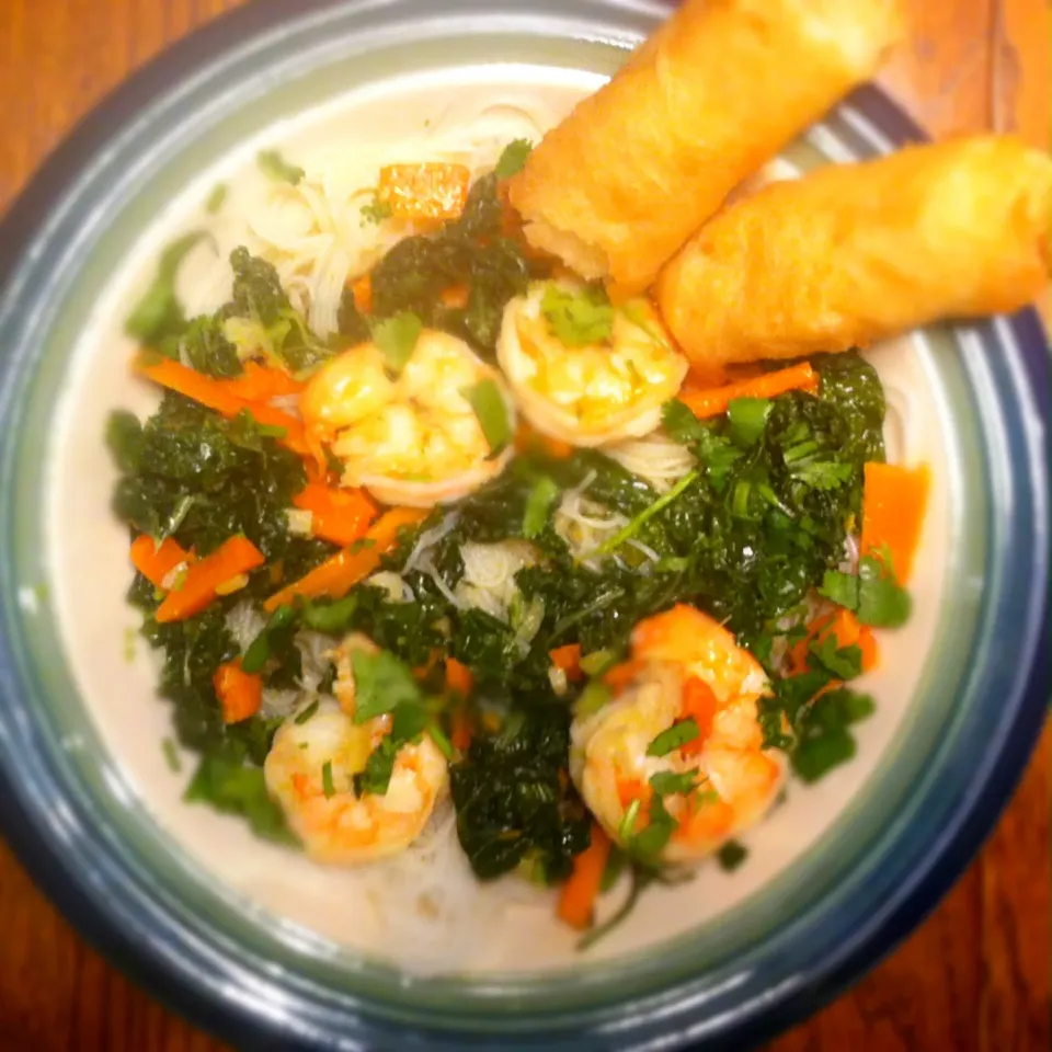 Green curry shrimp with kale and carrots|Casey Murrellさん