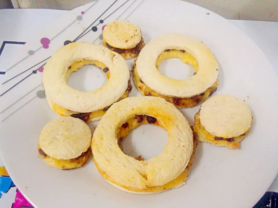 Doughnut sandwich|Ekha Fajar Kartikaさん