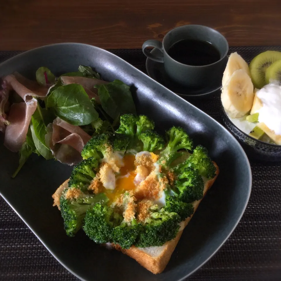 今日の朝ごはん|ぺんぎんさん