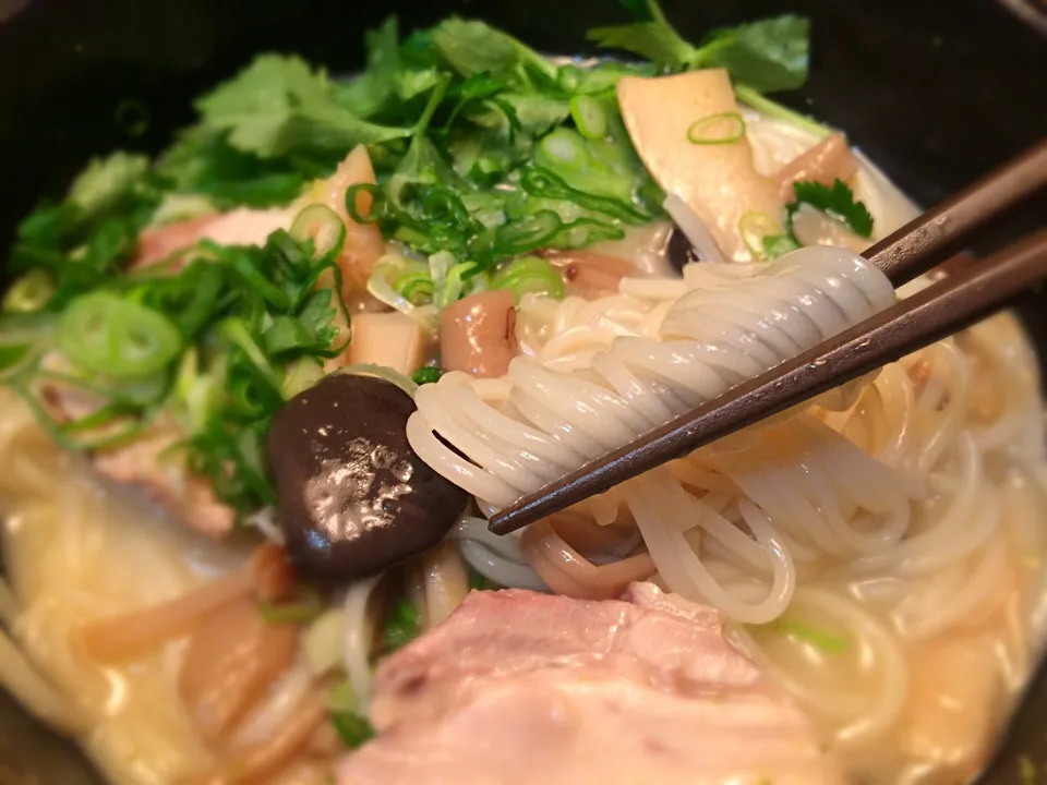 Snapdishの料理写真:鶏ときのこの白味噌仕立温めん6|半田手延べそうめんの店 阿波や壱兆さん