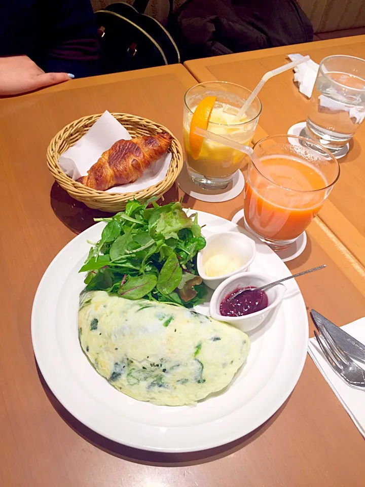 spinach goat cheese omellete|Reiko Araiさん