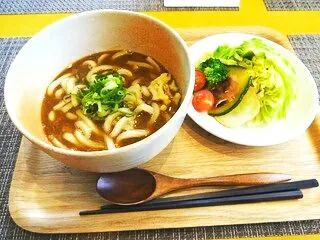 カレーうどんと野菜|佐山英司さん