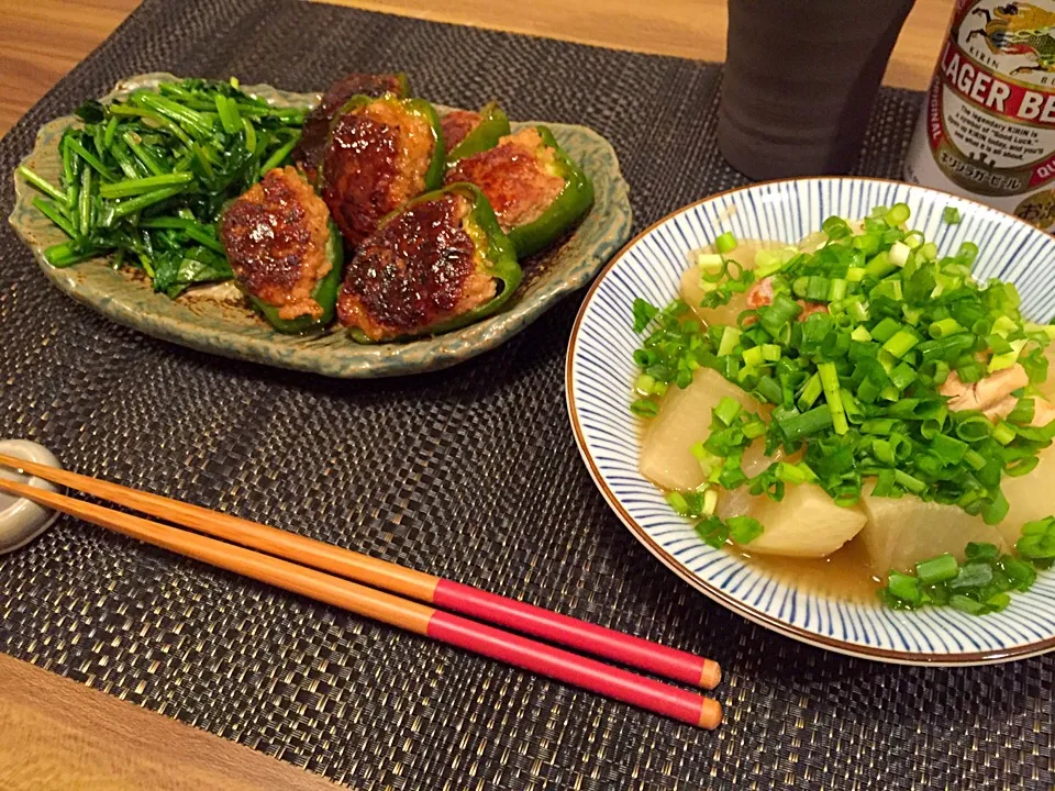 ピーマン肉詰め だいこん鶏肉煮物|sahさん