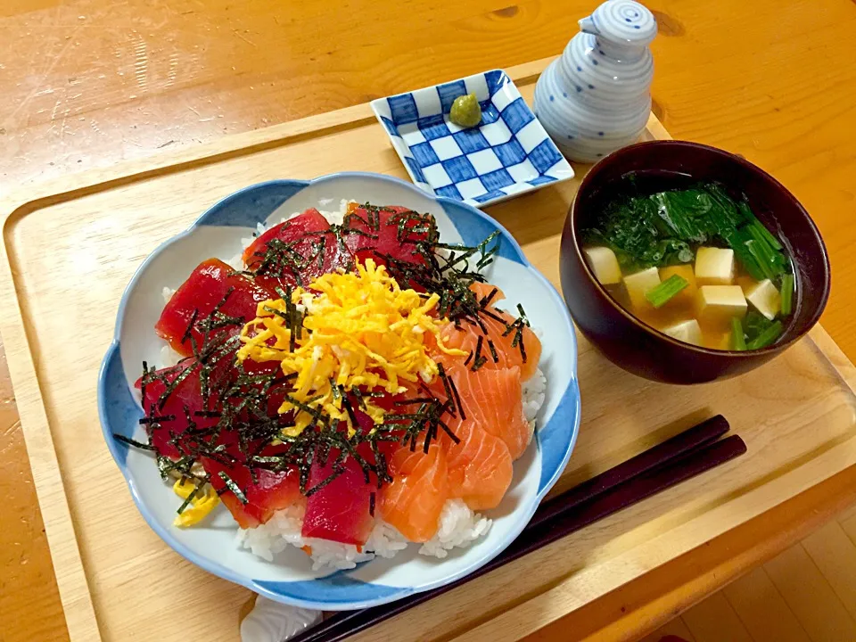 ちらし寿司にマグロとサーモン|ルドルフさん