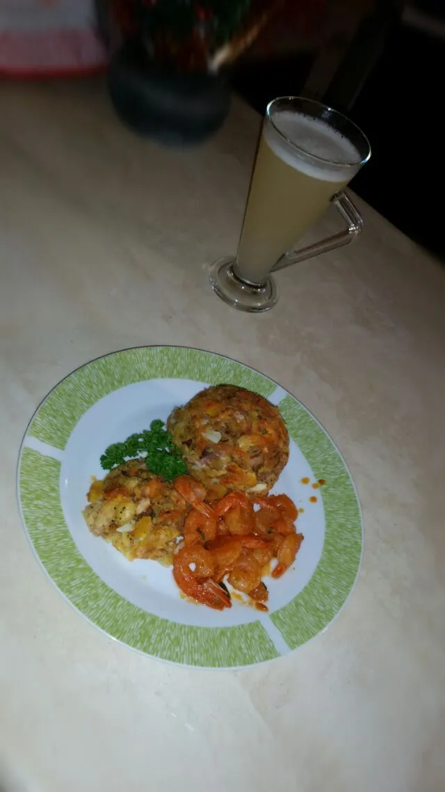 Snapdishの料理写真:Mofongo con camarones|Olga Margarita Paredes Riveraさん