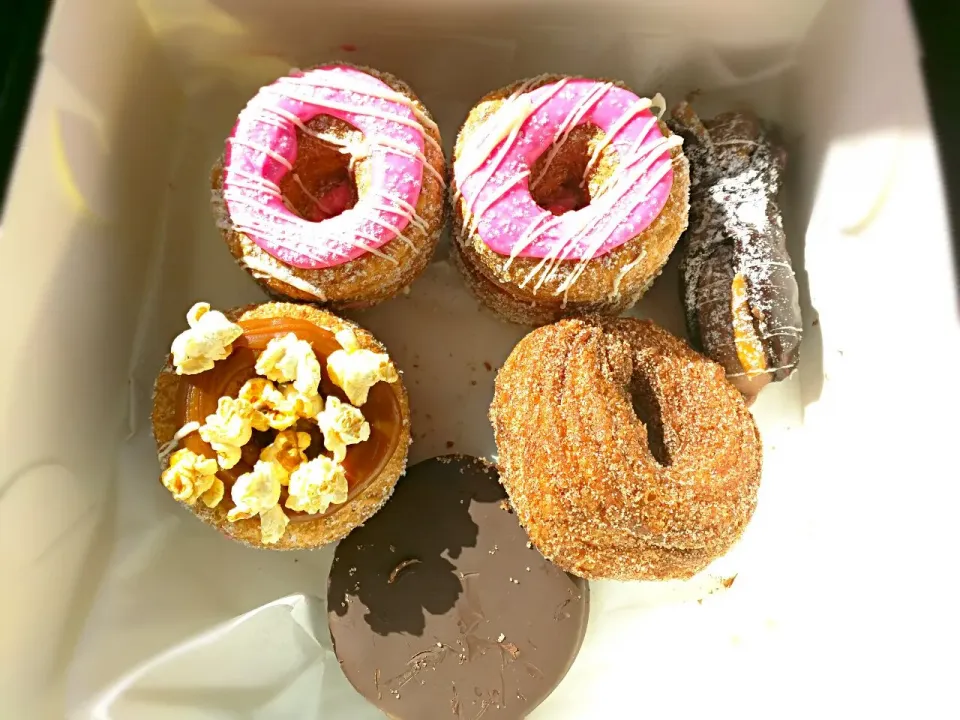 Snapdishの料理写真:Cronuts, cannoli and other sweets from Jenny's Bakery in Adelaide|Xin Wanさん