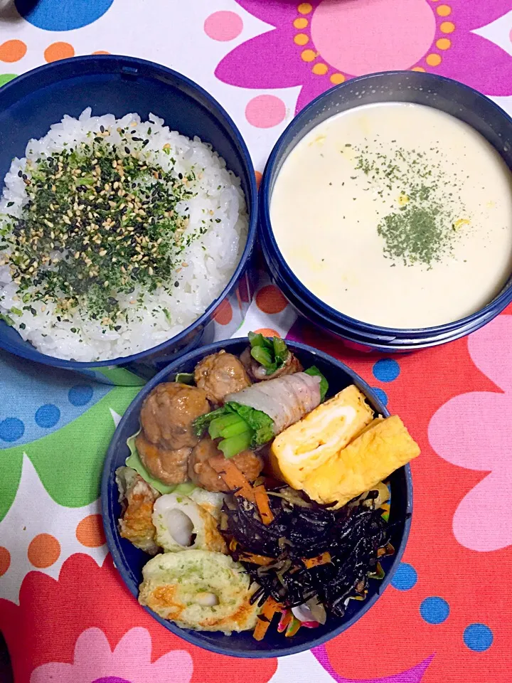 Snapdishの料理写真:旦那様のお弁当♡今日もがんばってね〜(o尸''▽'')o尸゛ﾌﾚｰﾌﾚｰ|さくたえさん