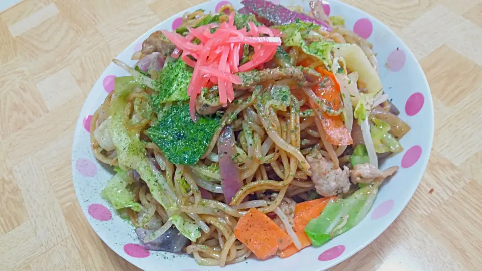 冷蔵庫の余り物野菜で焼きそば|あぁちゃんさん