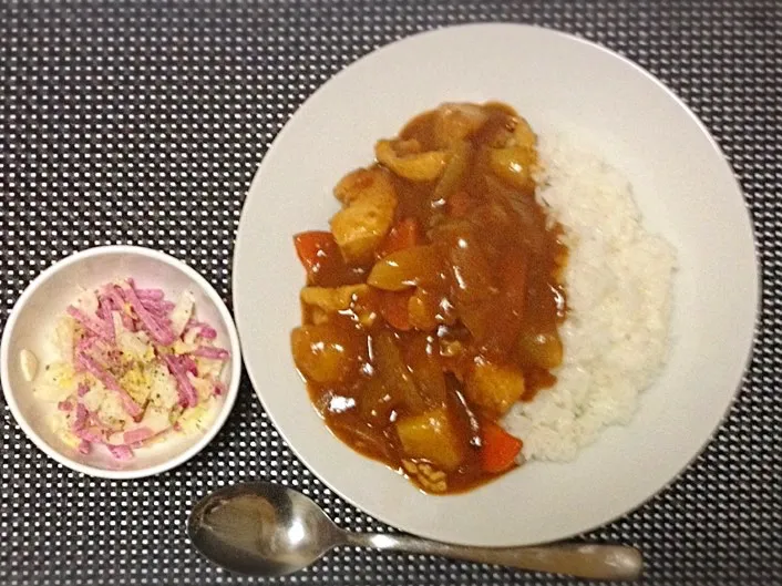 チキンカレー・紅芯大根と白菜のコールスロー|美也子さん