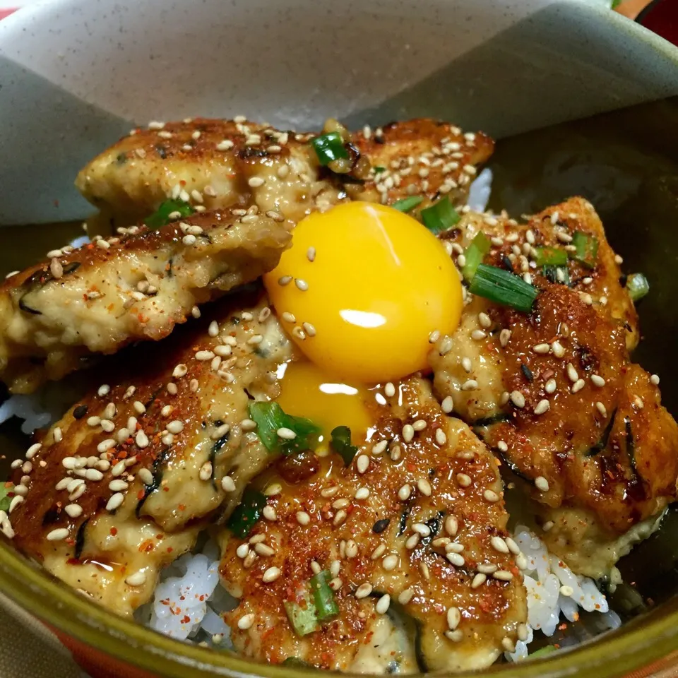 豆腐とひじき入りふんわりもっちり鶏つくね丼|カウンター嬢さん