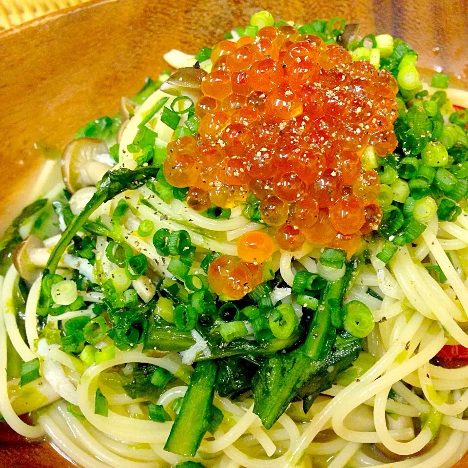 Snapdishの料理写真:しらすと生のりのパスタ -いくら添え-|なーまりさん