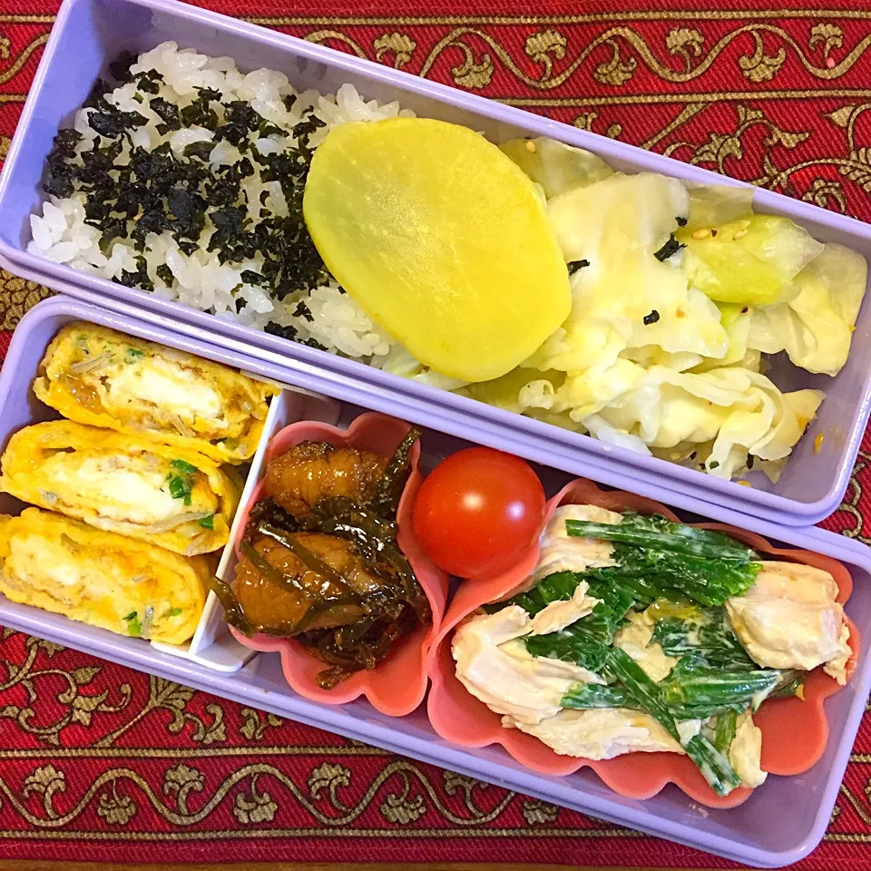 Snapdishの料理写真:鶏ささみとほうれん草の芥子マヨマヨ和え弁当|もえさん