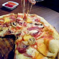 Snapdishの料理写真:#tropicale #Pizza|Nia Wibiyanaさん