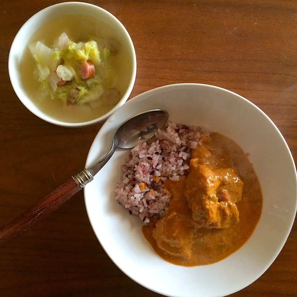 根菜スープとバターチキンカレー、黒米で。|マユマユさん