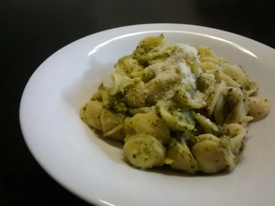 Orecchiette ai broccoli (ブロッコリーの耳たぶパスタ)|小鍋 (pentolina)さん