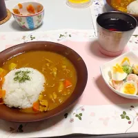 Snapdishの料理写真:カレーライス、エビとブロッコリーのサラダ|かおりんさん