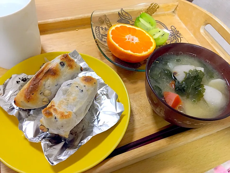 豆餅&具沢山なお味噌汁|かわちさん