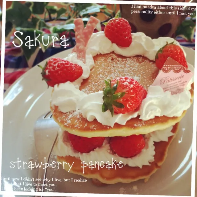 🍓いちごのホットケーキ🍓で朝食|さくちんさん