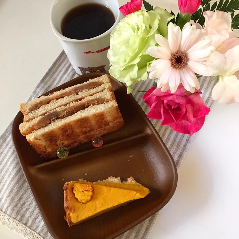 今日のlunch❤︎かぼちゃパイ&和栗ペーストサンド|Makinsさん