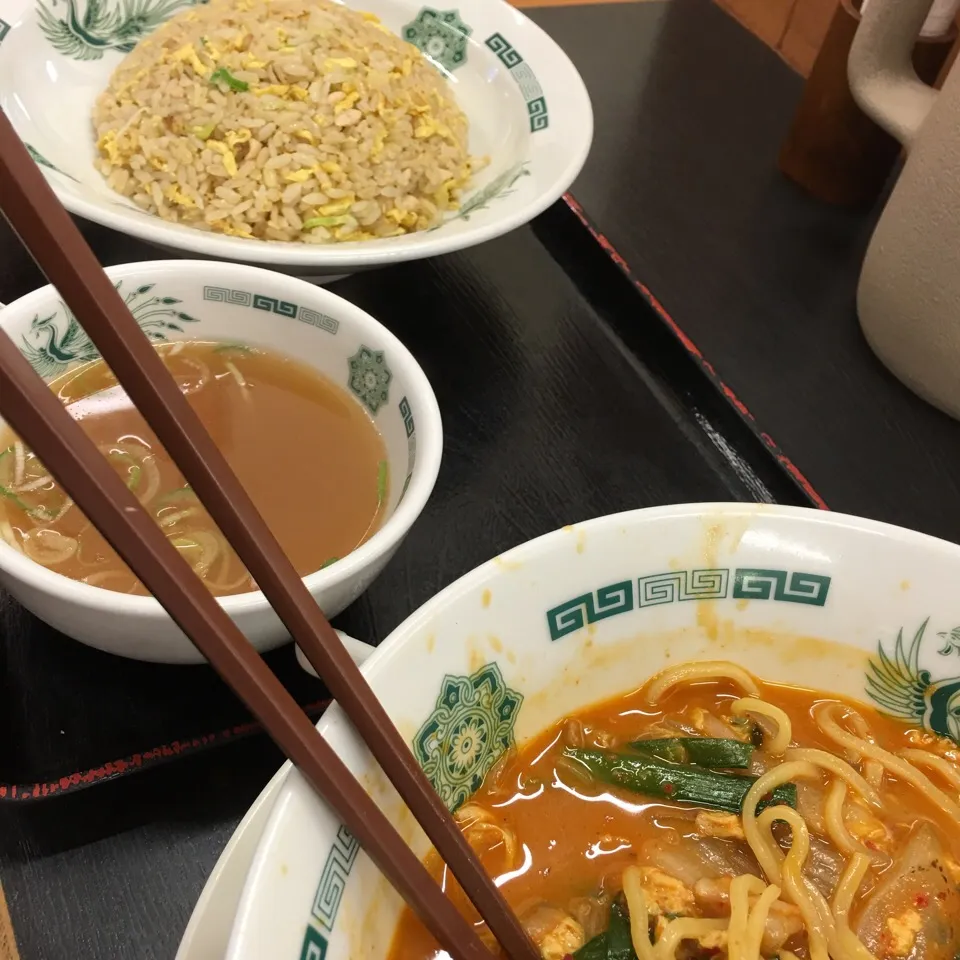 チゲ味噌ラーメン 大盛り チャーハン|Hajime Sakaiさん