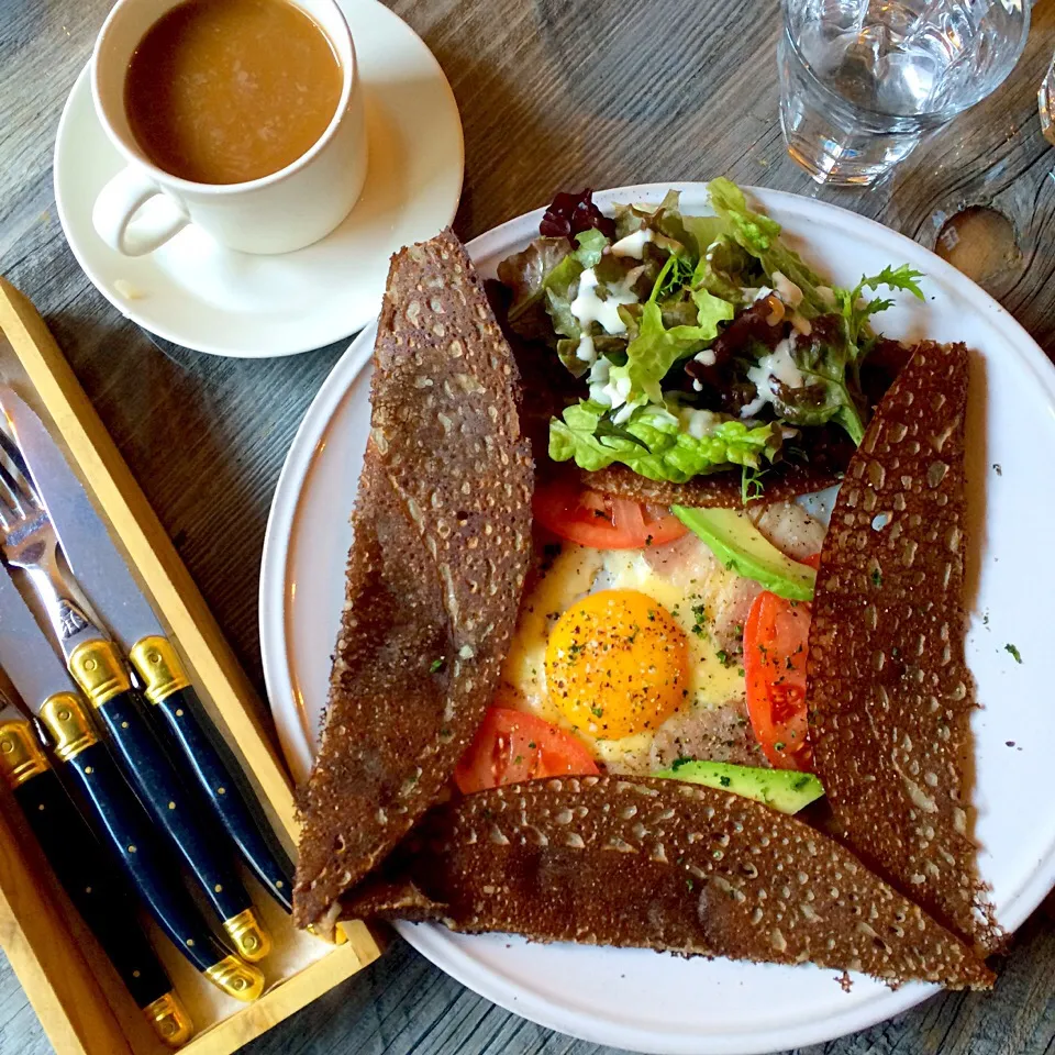 京都〜「ヌフ　クレープリー(neuf creperie)」カリカリパリパリのガレット〜😋|Youさん