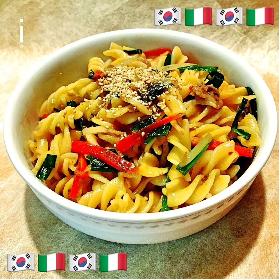 チョッパー＆ホヌさんの料理 プルコギ風パスタ🍝🍴 【Korean style fusilli】|izoomさん