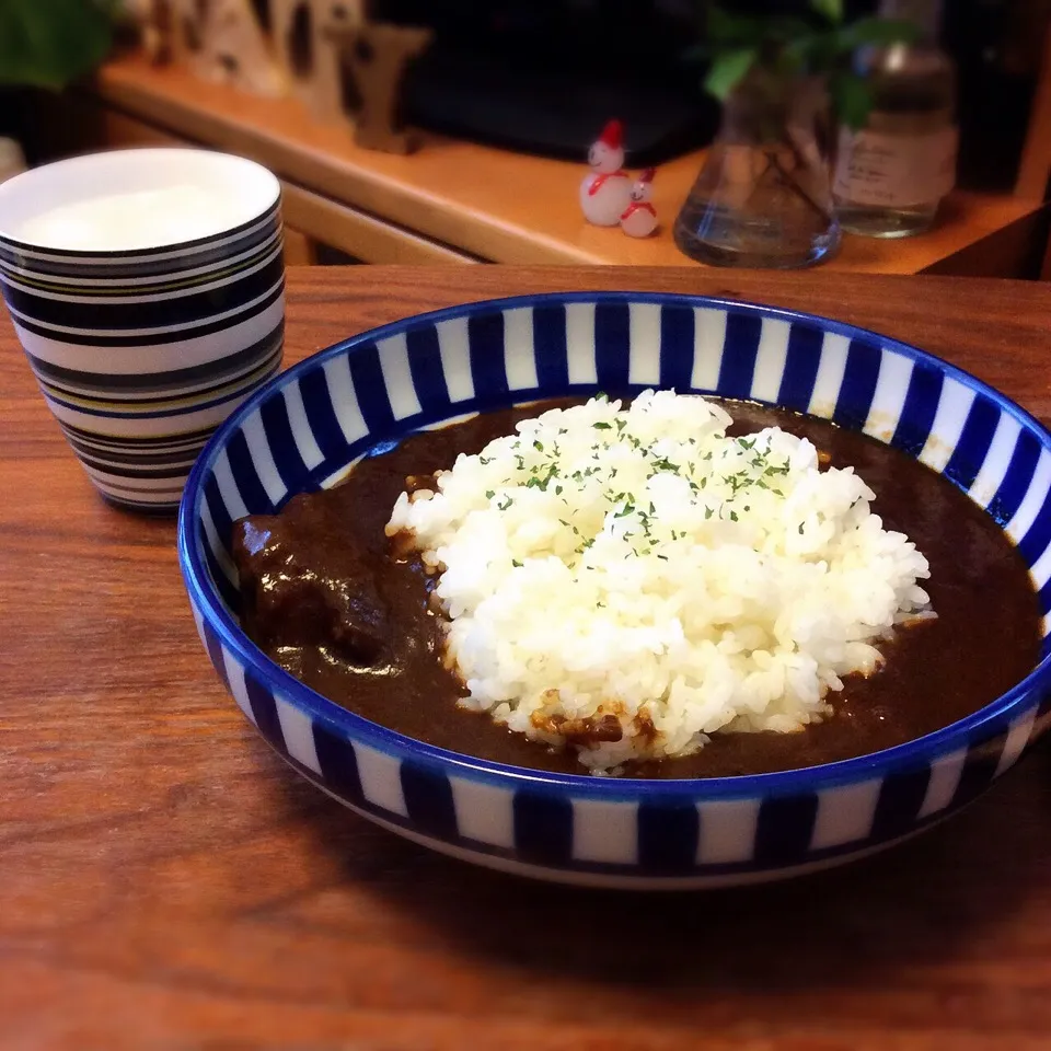 Snapdishの料理写真:レトルトカレーでカレーライス 2016.1.9|キラ姫さん