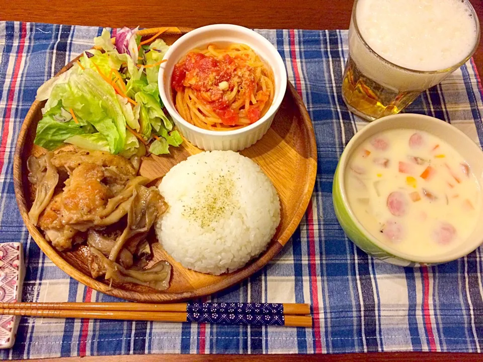 舞茸と鶏肉のガーリックバター醤油炒め  ツナトマトパスタ  クリームチャウダー|haseseさん