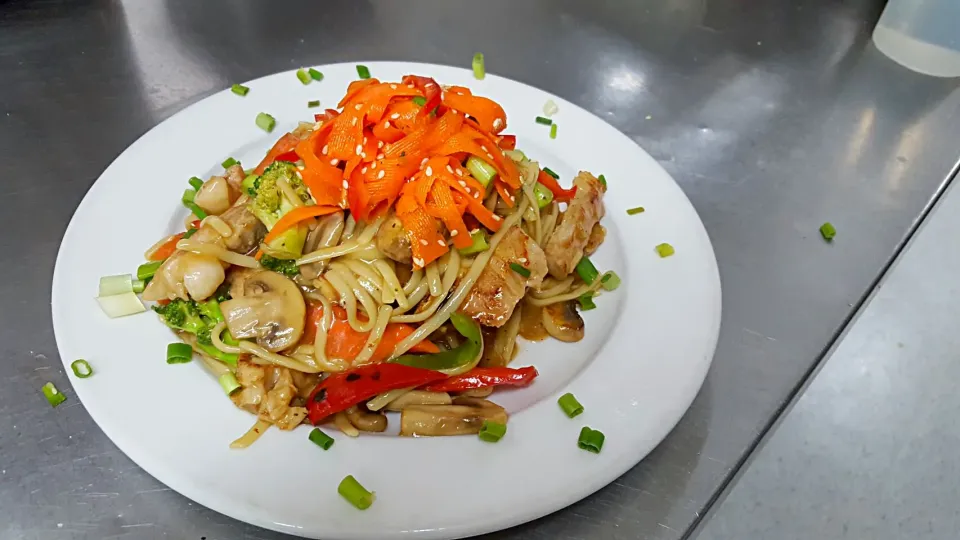 ginger steak stir fry with a sesame carrot slaw|Jayson Mccrimmonさん