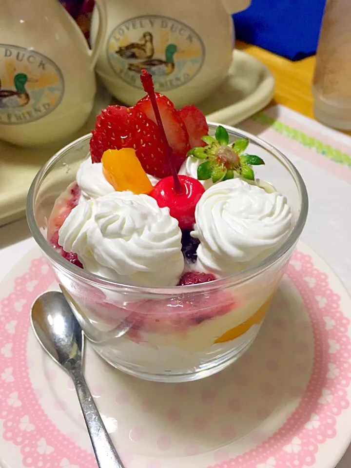 Whip cream/yougurt fruit mix dessert|Mari 🍽さん