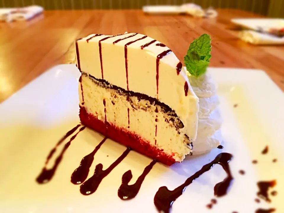 Red Velvet Cheesecake|Greg Keatingさん