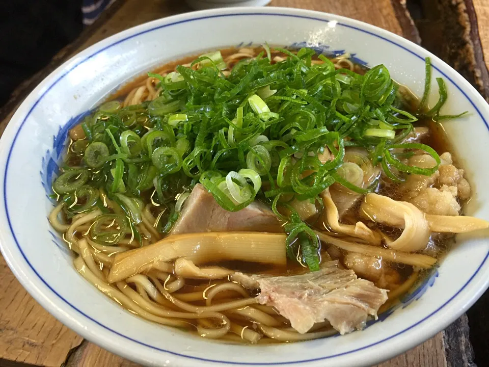 笠岡みやまラーメン✨😍葱多め背脂多めー😍|きのすけ〜さん