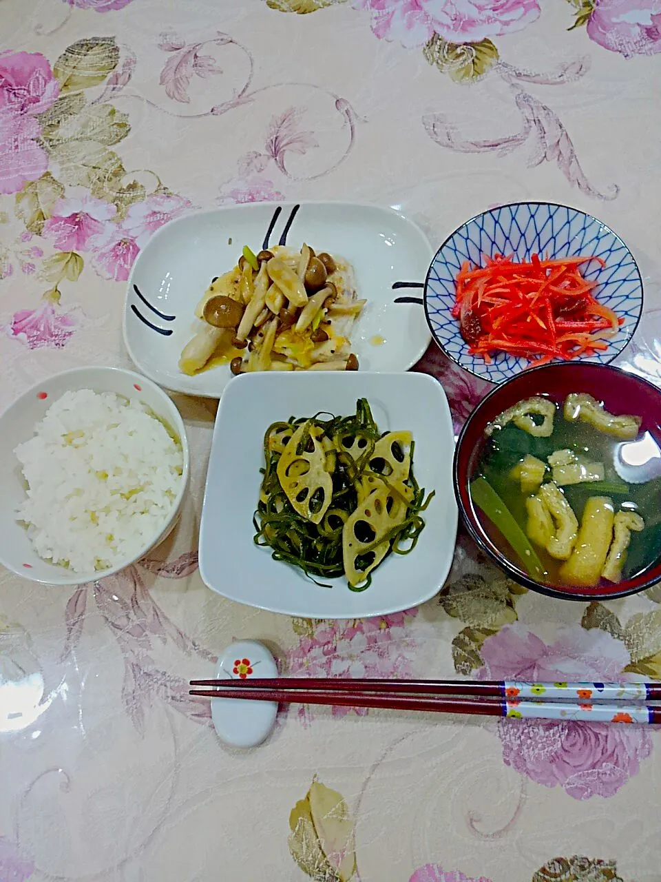 カジキの葱しめじソテー😊切り昆布と蓮根炒め|たえさん