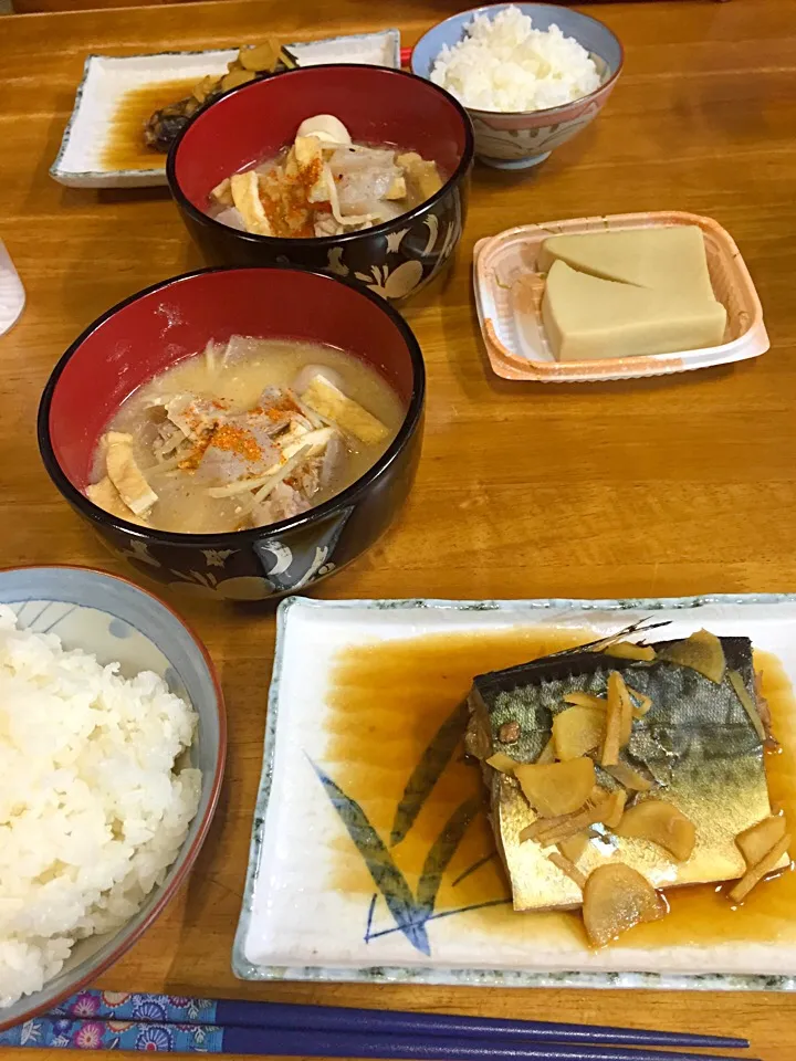 Snapdishの料理写真:鯖の煮付けと豚汁*\(^o^)/*|すかラインさん