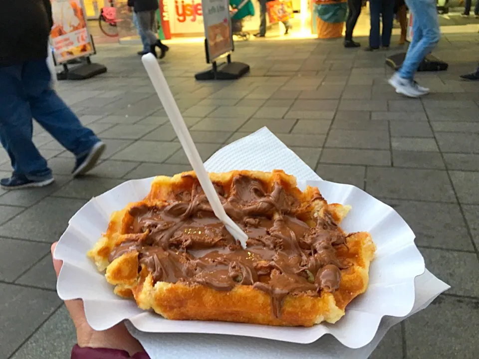 Waffels with nutella ප|Viviさん