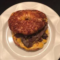 Parmesan bagel with roast beef and cheddar with ghost pepper cheese|adam adamsさん