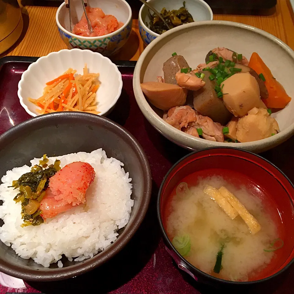 お昼ご飯は、たまごかけご飯とガメ煮🍲ガメ煮がボリューム有り過ぎですわ💦胃拡張真っしぐらな一品ですわ🍀|にゃあ（芸名）さん