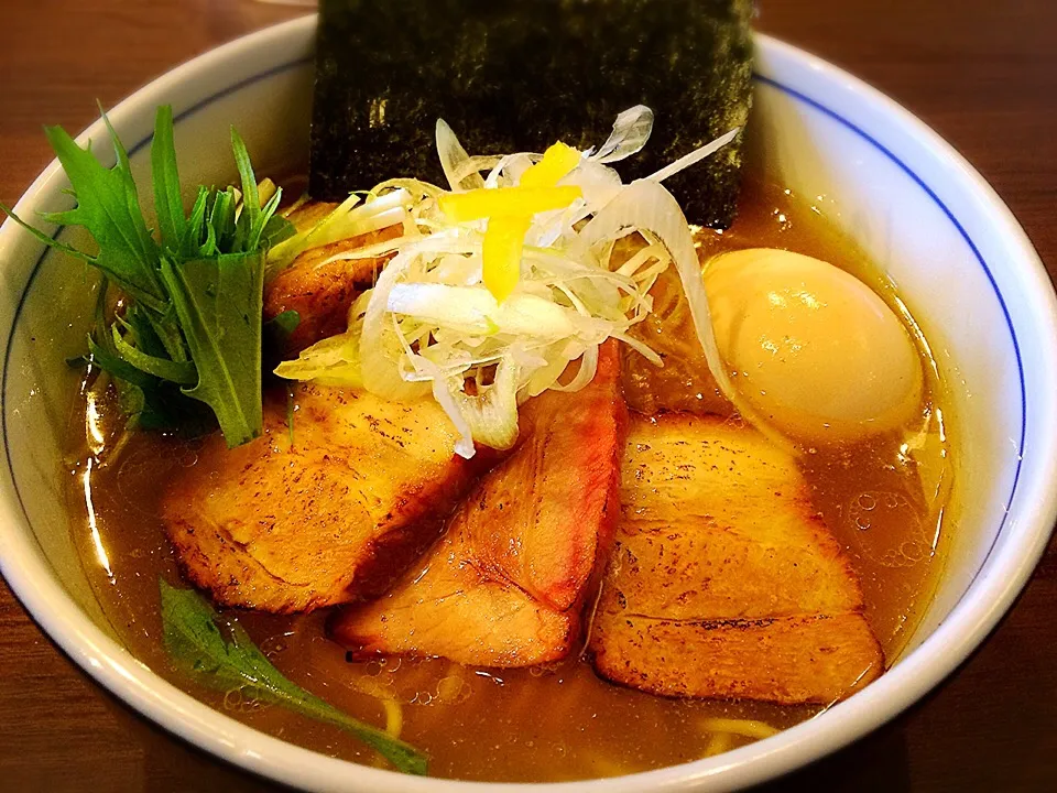 Snapdishの料理写真:特製白醤油ラーメン柚子トピ♡|いく❤️さん