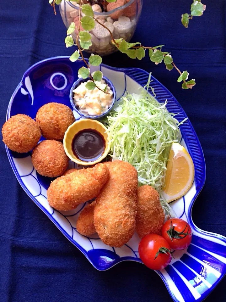 今日のお昼は アツアツサクサク 牡蠣フライ&コロコロかぼちゃコロッケ❤️|Hollyさん