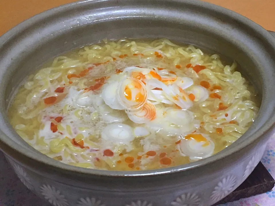 昨晩の常夜鍋のスープで、味噌ラーメン!  (^-^)|Kei Satoさん