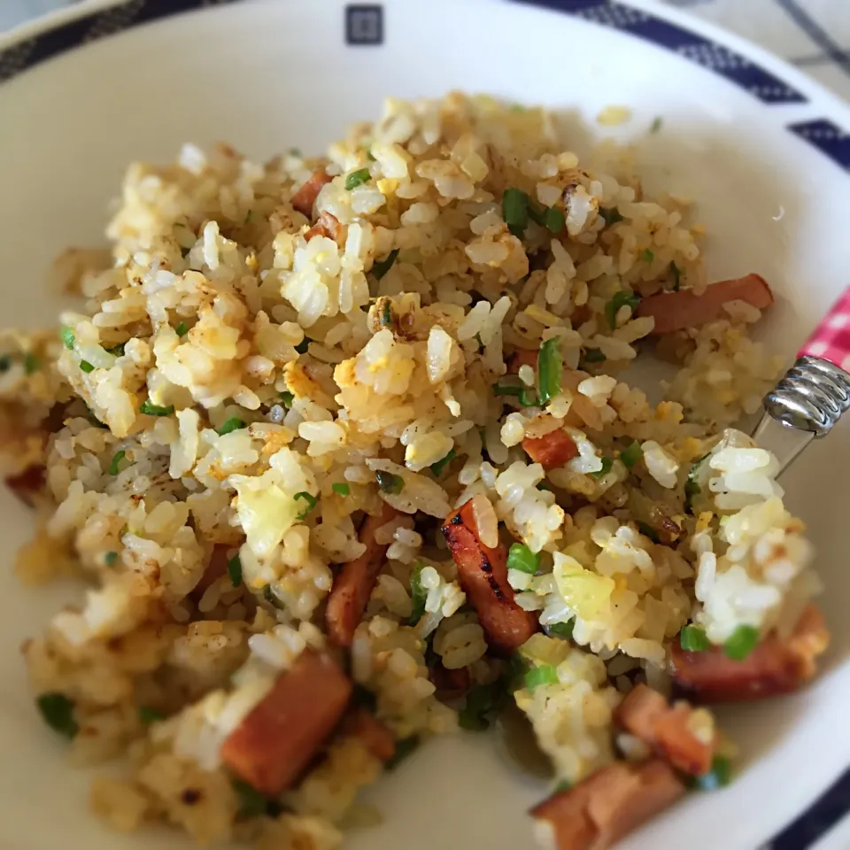 今日のお昼ごはん★
残り物チャーハン|あさこさん