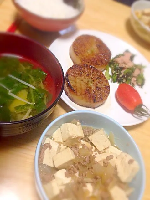 晩ご飯
☆麻婆豆腐
☆大根ステーキ
☆大根菜のツナわさび
☆大根菜とえのきのお味噌汁|けいさん