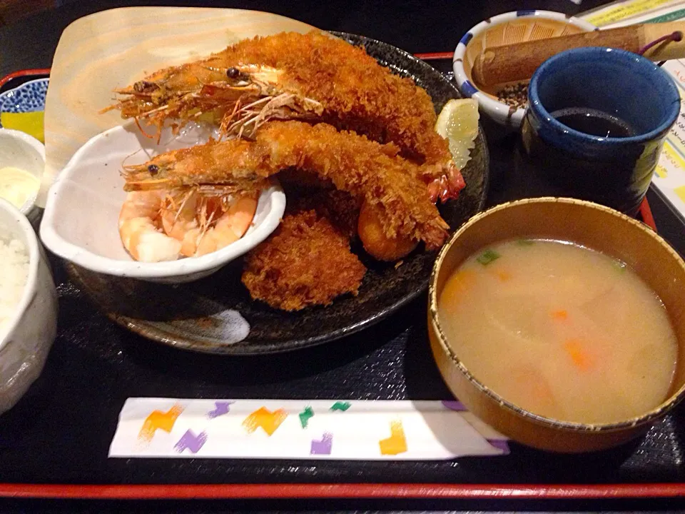 海老フライ定食|はっちぃさん