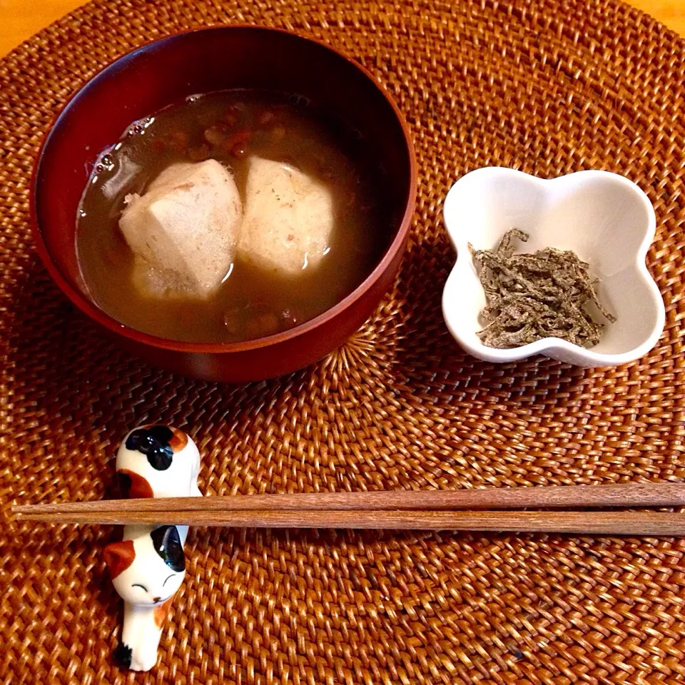 鏡開きだったのでおぜんざい。
昨夜から小豆をコトコト炊いた甲斐がありました。|chacoさん