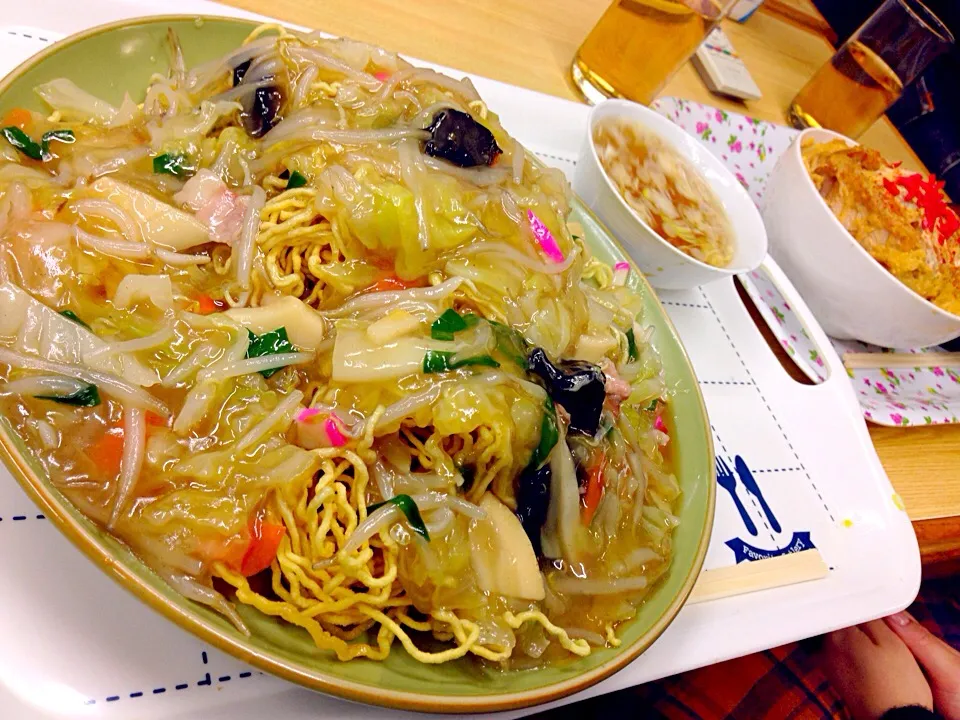 Snapdishの料理写真:駅前ラーメンの特製五目焼きそば✨|ももさん