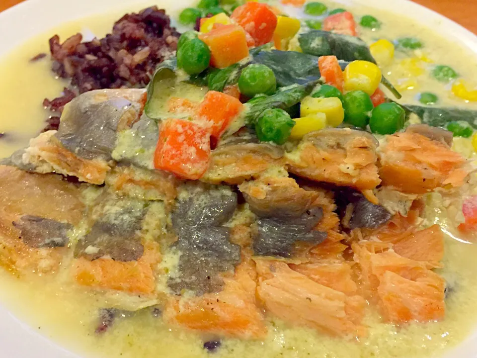 Salmon steak with Green Curry #cleanfood|Passawan Hoontrakoonさん