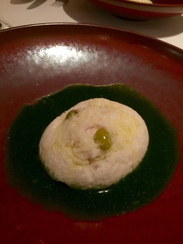 Snapdishの料理写真:ジョルジュ・マルソーにて。あこう鯛の蕪蒸し。謎の白い塊にしか見えませんがw ルイ・ロデレールとの相性良し。|織友さん