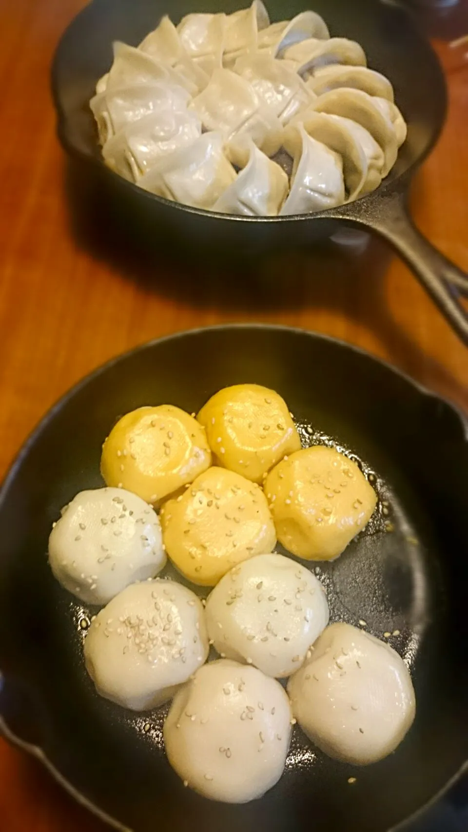 横浜中華街  王府井(ワンフーチン)
焼き小籠包と焼き餃子|くみ。さん