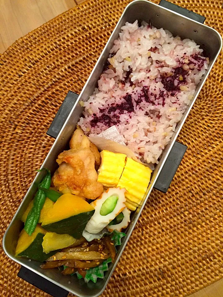 1/12 旦那さん弁当🌸|くーまんもんさん